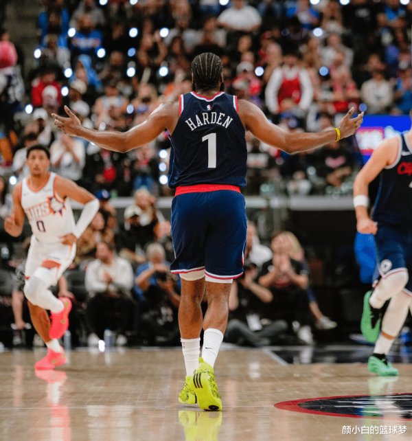 信钰证券  一度三分5中5! 哈登三节打卡30+7+7带队狂胜 快船上限全靠他?